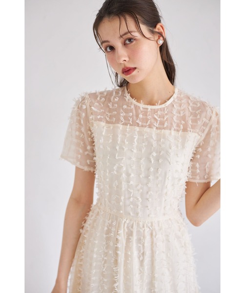 tocco closet（トッコ　クローゼット）の「ウエスト後ろりぼん付きシアーフリンジワンピース（ワンピース・レディース・クリーム/ブラック・M）」の4枚目の写真