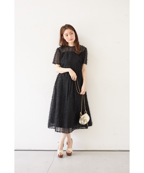 tocco closet（トッコ　クローゼット）の「ウエスト後ろりぼん付きシアーフリンジワンピース（ワンピース・レディース・クリーム/ブラック・M）」の3枚目の写真
