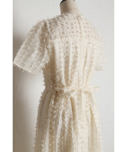tocco closet（トッコ　クローゼット）の「ウエスト後ろりぼん付きシアーフリンジワンピース（ワンピース・レディース・クリーム/ブラック・M）」の16枚目の写真