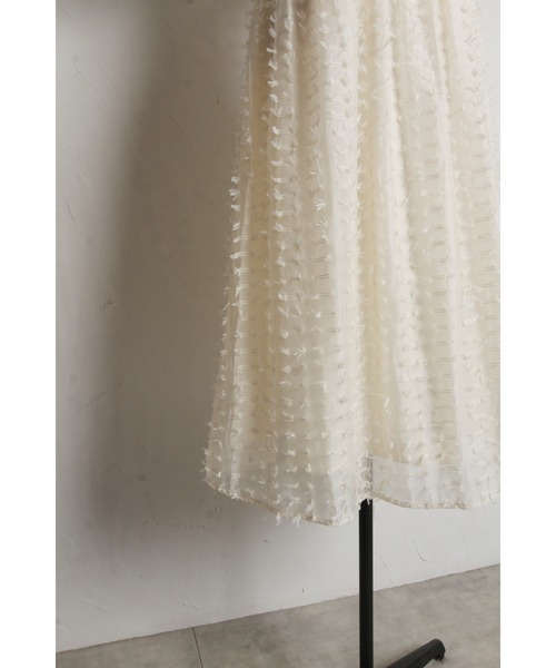 tocco closet（トッコ　クローゼット）の「ウエスト後ろりぼん付きシアーフリンジワンピース（ワンピース・レディース・クリーム/ブラック・M）」の11枚目の写真