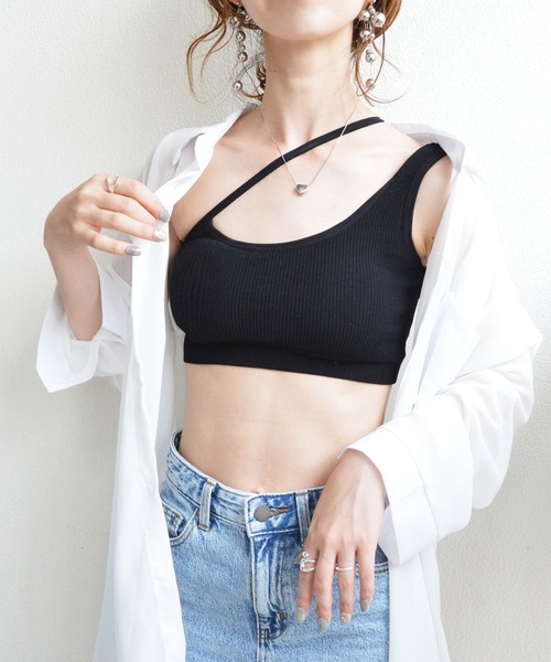 styiro(スタイロ)の「カップインアシメシームレスブラトップキャミ ノンワイヤー(キャミソール・レディース・グレー/ブラック/ホワイト/モカ・S)」の1枚目の写真