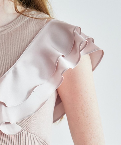 REDYAZEL（レディアゼル）の「フリルドッキングニットトップス（ニット/セーター・レディース・ホワイト/ブラック/ベージュ・FREE）」の21枚目の写真