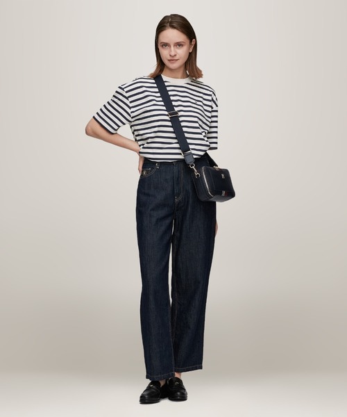 TOMMY HILFIGER(トミーヒルフィガー)の「ディスティンクトカメラバッグ(ショルダーバッグ・レディース・ネイビー・FREE)」の5枚目の写真