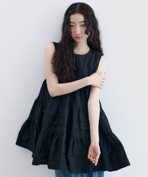 PERNA ペルナ ティアードチュニックワンピース ブラック PERNA（ペルナ）の「ティアードチュニックワンピース