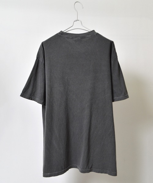 Revo.(レボ)の「MODISH GAZE LOVEロゴプリント ピグメント加工 ビッグシルエットTシャツ(Tシャツ/カットソー・メンズ・アイボリー/ネイビー/スミクロ・FREE)」の11枚目の写真