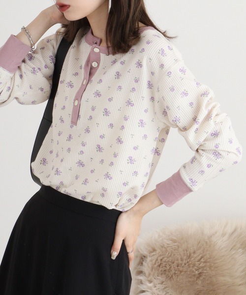 JEMORGAN(ジェーイーモーガン)の「JEMORGAN ワッフル花柄クレリックヘンリー L/S-T(パック)(Tシャツ/カットソー・レディース・ピンク/ストライプ/ラベンダー/ブルー・F)」の2枚目の写真