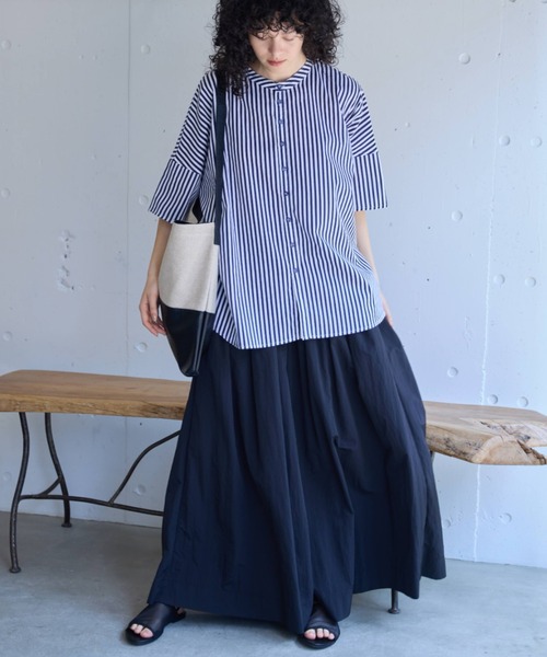 ブラックカットアウトワイドレッグパンツ MANGROVE（マングローブ）の「サイドカットアウトワイドレッグ