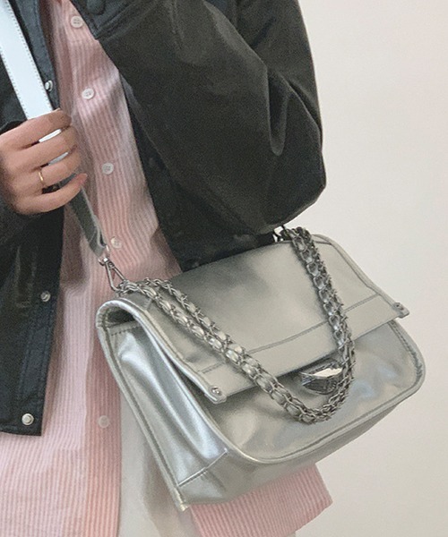 c.u.l(シーユーエル)の「チェーンショルダー ななめ掛け フラップショルダーバッグ cula1001(ショルダーバッグ・レディース・ブラック/シルバー・FREE)」の15枚目の写真