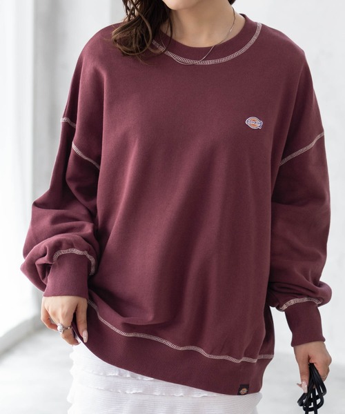 Dickies(ディッキーズ)の「Dickies 裏毛ワッペン付きトレーナー(スウェット・レディース・ライトグレー/ブラック/ワイン・フリー)」の3枚目の写真