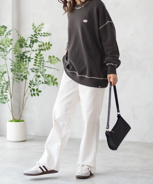 Dickies(ディッキーズ)の「Dickies 裏毛ワッペン付きトレーナー(スウェット・レディース・ライトグレー/ブラック/ワイン・フリー)」の21枚目の写真