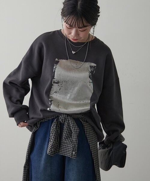 NUNIFE（ユニフィー）の「【NUNIFE / ロングセラーアイテム】箔プリントプルオーバー（スウェット・レディース・スミクロ/アイボリー/オフホワイト・FREE）」の12枚目の写真