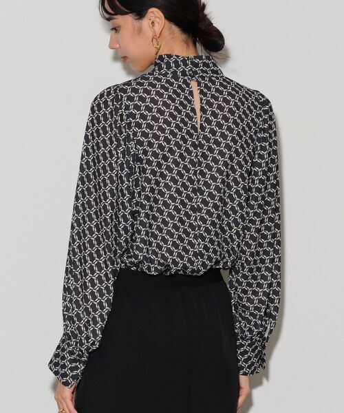 GALLEST（ギャレスト）の「◆ヴィンテージ柄ブラウス（シャツ/ブラウス・レディース・ブラック系4/アイボリー系4・38）」の8枚目の写真