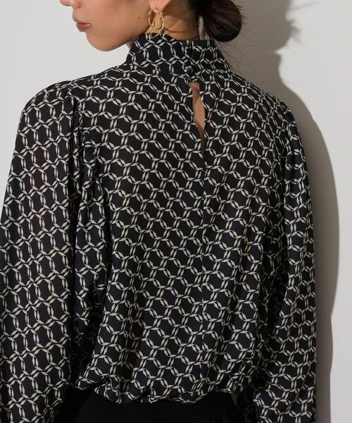 GALLEST（ギャレスト）の「◆ヴィンテージ柄ブラウス（シャツ/ブラウス・レディース・ブラック系4/アイボリー系4・38）」の3枚目の写真