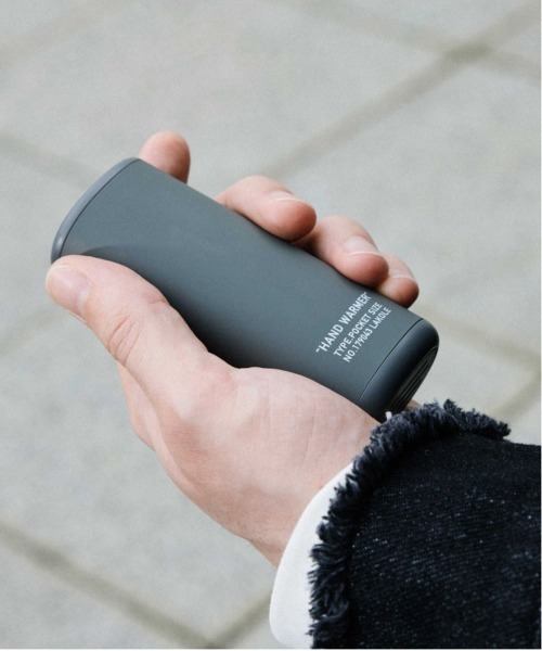 LAKOLE（ラコレ）の「【モバイルバッテリーにもなる】USB充電ハンディカイロ / 145304（生活家電・レディース・チャコールグレー/アイボリー/ベージュ・FREE）」の3枚目の写真