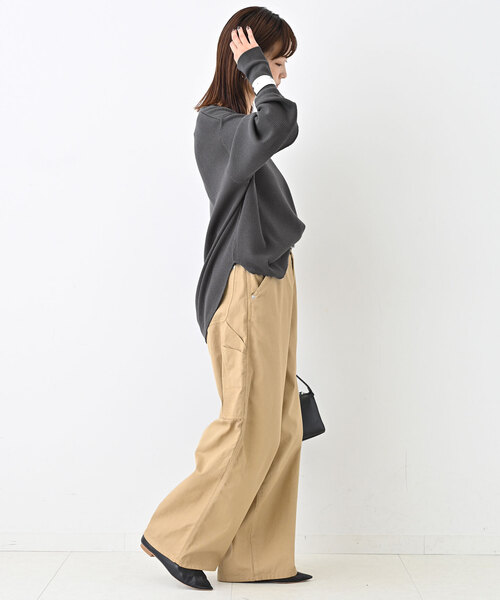 SLOBE IENA（スローブイエナ）の「Uネックワッフルプルオーバー（Tシャツ/カットソー・レディース・チャコールグレー/サファリグリーン/ベージュ・FREE）」の6枚目の写真