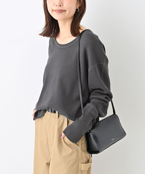 SLOBE IENA（スローブイエナ）の「Uネックワッフルプルオーバー（Tシャツ/カットソー・レディース・チャコールグレー/サファリグリーン/ベージュ・FREE）」の9枚目の写真