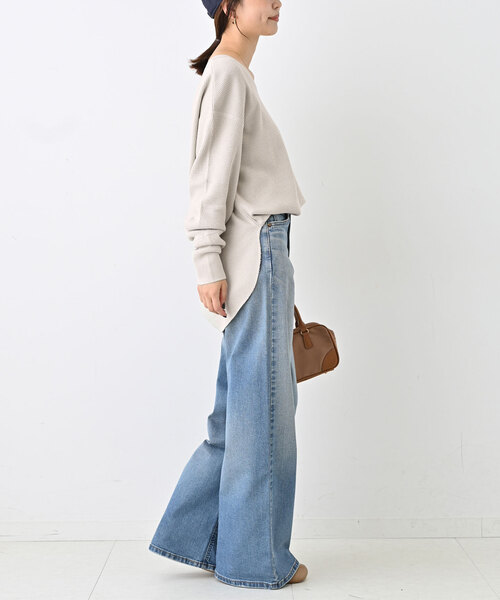 SLOBE IENA（スローブイエナ）の「Uネックワッフルプルオーバー（Tシャツ/カットソー・レディース・チャコールグレー/サファリグリーン/ベージュ・FREE）」の13枚目の写真