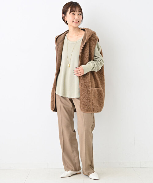 SLOBE IENA（スローブイエナ）の「Uネックワッフルプルオーバー（Tシャツ/カットソー・レディース・チャコールグレー/サファリグリーン/ベージュ・FREE）」の19枚目の写真