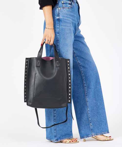 cheek(BAG)(チーク)の「【cheek/チーク】2WAY トートバッグ / リベット / フェイクレザー / 軽量(トートバッグ・レディース・ラベンダー/ブラック/シルバー/キャメル/イエロー・フリー)」の7枚目の写真