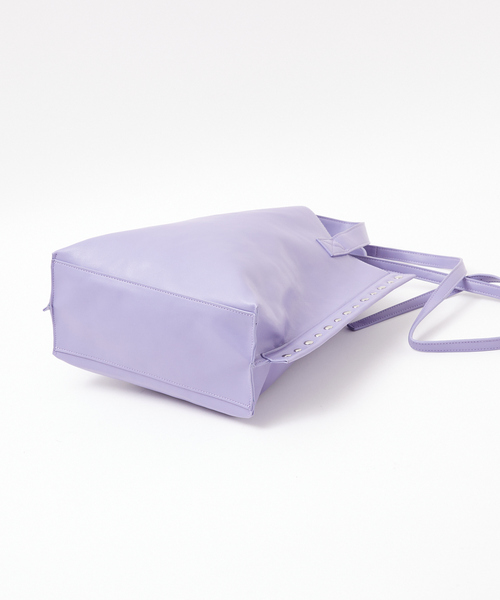 cheek(BAG)(チーク)の「【cheek/チーク】2WAY トートバッグ / リベット / フェイクレザー / 軽量(トートバッグ・レディース・ラベンダー/ブラック/シルバー/キャメル/イエロー・フリー)」の13枚目の写真