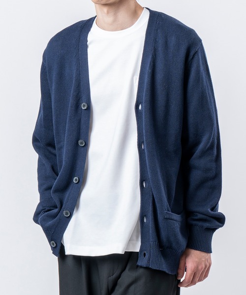 TETE（テット）の「【TETE SELECTION】［オンオフどちらのスタイルでも使える］スタンダードサイジングベーシックデザインコットンVネックニットカーディガン/（カーディガン/ボレロ・メンズ・ベージュ/ネイビー/グレー/ブラック・MEDIUM/LARGE/X-LARGE）」の22枚目の写真