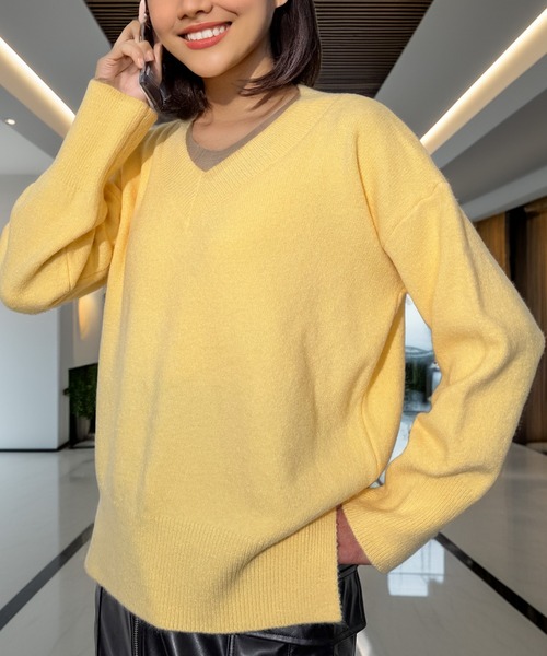 Candlestick(キャンドルスティック)の「ゆったり ふわふわ 抜け感 Vネック ニット セーター(ニット/セーター・レディース・アイボリー/ブラック/グレイッシュベージュ/インディゴブルー/ベージュ/ライトグレー/ダークブラウン/マルーン/ベビーピンク/クリーム・L/LL/M/FREE)」の16枚目の写真