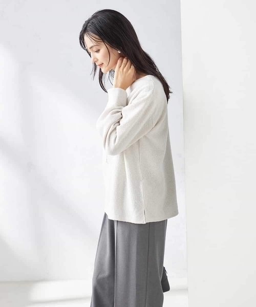 a.v.v(アーヴェヴェ)の「【洗える】ラメニットソートップス(Tシャツ/カットソー・レディース・アイボリー/ダークインディゴブルー・36/38/40/42/34)」の5枚目の写真