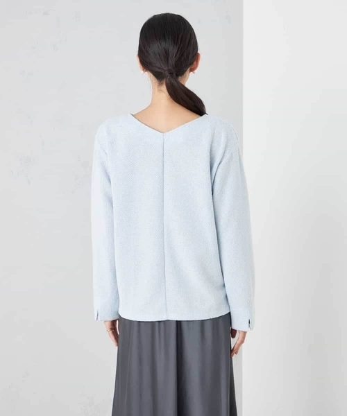 a.v.v(アーヴェヴェ)の「【洗える】ラメニットソートップス(Tシャツ/カットソー・レディース・アイボリー/ダークインディゴブルー・36/38/40/42/34)」の11枚目の写真