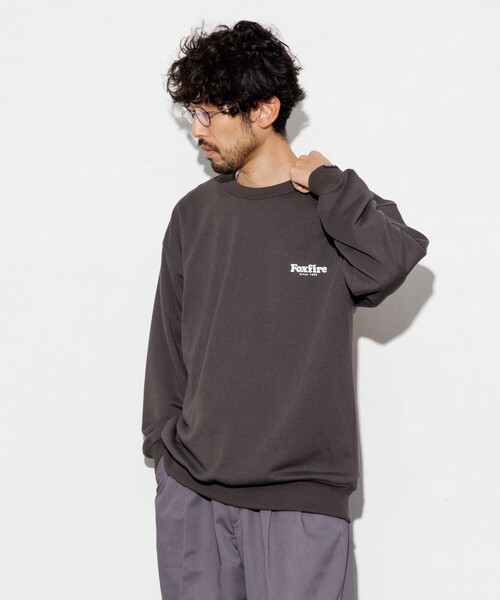 Foxfire(フォックスファイヤー)の「Foxfire/フォックスファイヤー 別注 Foxfire プリントクルーネック スウェット/Foxfireベア/バックプリント/リラックスフィット(スウェット・メンズ・チャコールグレー/ライトグレー/ネイビー・MEDIUM/LARGE)」の4枚目の写真