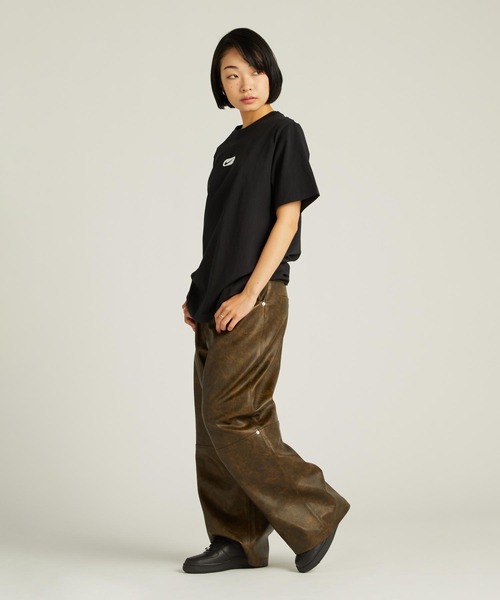 NIKE(ナイキ)の「ナイキ エア フォース 1 '07 ウィメンズシューズ / Nike Air Force 1 '07 Women's Shoes DD8959-001 Black(スニーカー・レディース・ブラック・22/22.5/23/23.5/24/24.5/25/25.5/26/26.5/27/27.5/28/28.5/29)」の6枚目の写真