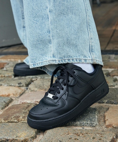 即発★ 定番! 大人気★NIKE★WMNS AIR FORCE 1 '07★DD8959 001 NIKE WMNS AIR FORCE 1 '07 BLACK/BLACK-BLACK-BLACK（ナイキ