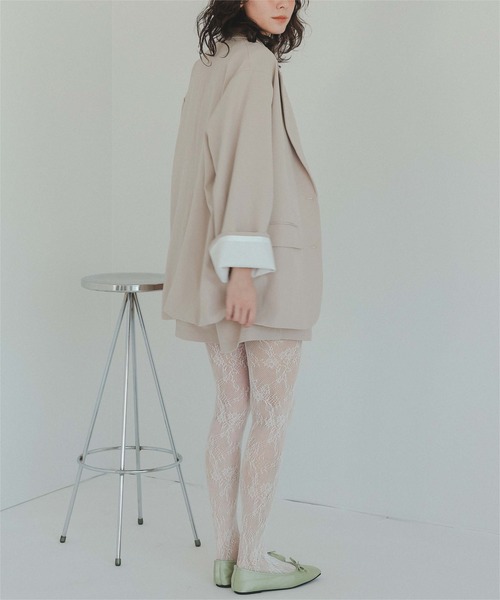 titivate(ティティベイト)の「ワイドスリーブオーバージャケット(テーラードジャケット・レディース・ライトカーキ/ライトベージュ・L/M/S)」の8枚目の写真