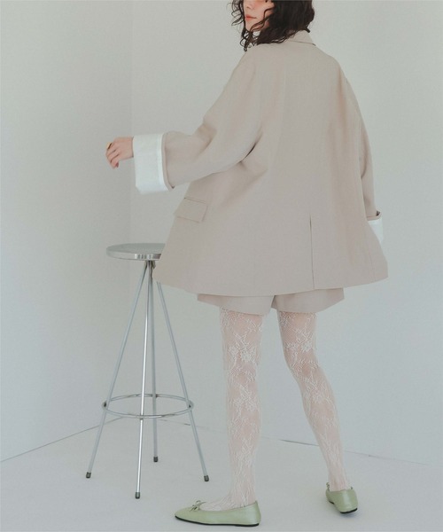 titivate(ティティベイト)の「ワイドスリーブオーバージャケット(テーラードジャケット・レディース・ライトカーキ/ライトベージュ・L/M/S)」の9枚目の写真