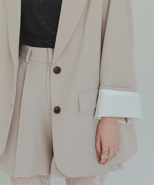 titivate(ティティベイト)の「ワイドスリーブオーバージャケット(テーラードジャケット・レディース・ライトカーキ/ライトベージュ・L/M/S)」の11枚目の写真