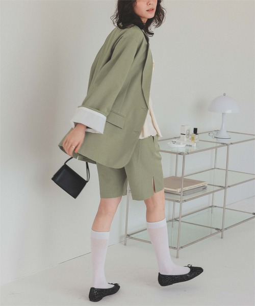 titivate(ティティベイト)の「ワイドスリーブオーバージャケット(テーラードジャケット・レディース・ライトカーキ/ライトベージュ・L/M/S)」の21枚目の写真
