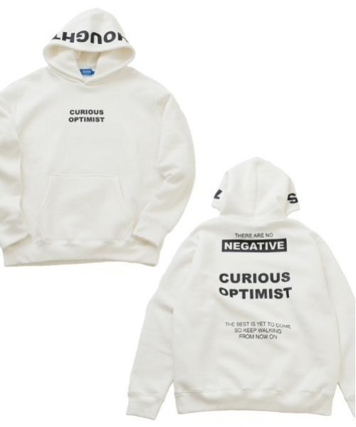 GLAZOS（グラソス）の「【毛玉になりにくいしっかり暖か素材】裏起毛・フードプリントプルオーバーパーカー（スウェット・キッズ・ホワイト/ブルー/グレー/ブラック・S/M/L/LL）」の2枚目の写真