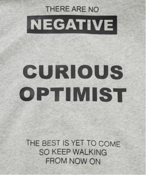 GLAZOS（グラソス）の「【毛玉になりにくいしっかり暖か素材】裏起毛・フードプリントプルオーバーパーカー（スウェット・キッズ・ホワイト/ブルー/グレー/ブラック・S/M/L/LL）」の16枚目の写真