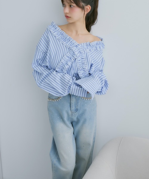 TITTY&CO.（ティティーアンドコー）の「ビジュー付きデニムパンツ（デニムパンツ・レディース・ブルー・M/S）」の3枚目の写真