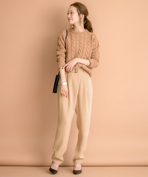 URBAN RESEARCH（アーバンリサーチ）の「UR ラップ風タックパンツ（その他パンツ・レディース・ブラウン系その他/ベージュ/ネイビー・36/38）」の5枚目の写真