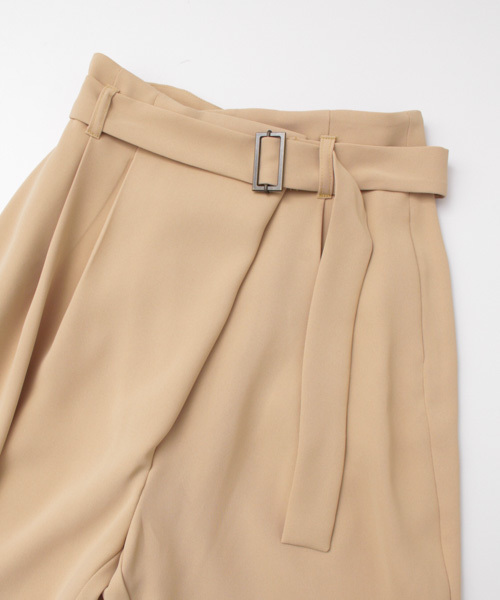 URBAN RESEARCH（アーバンリサーチ）の「UR ラップ風タックパンツ（その他パンツ・レディース・ブラウン系その他/ベージュ/ネイビー・36/38）」の12枚目の写真