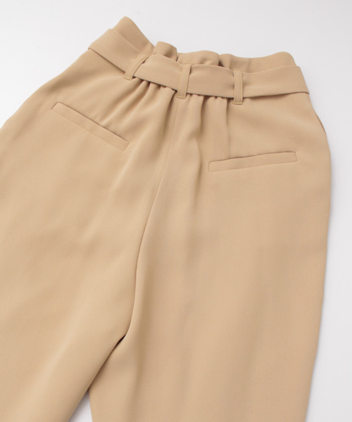URBAN RESEARCH（アーバンリサーチ）の「UR ラップ風タックパンツ（その他パンツ・レディース・ブラウン系その他/ベージュ/ネイビー・36/38）」の9枚目の写真