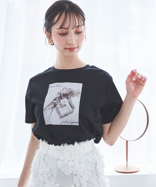 31 Sons de mode(トランテアン ソン ドゥ モード)の「フラワーフォトTシャツ(Tシャツ/カットソー・レディース・ブラック/オフホワイト・フリー)」の14枚目の写真