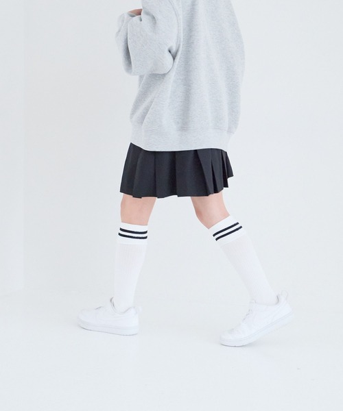 LOWRYS FARM（ローリーズファーム）の「カラープリーツスカート　289623（スカート・キッズ・ブラック/グレー・110cm/120cm/130cm/140cm/150cm）」の6枚目の写真