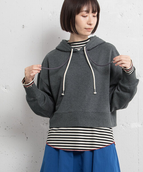 Chaos ダークグレー フード付きクロップドパーカー　未使用❣️ フーディー｜Alien Tokyo Hoodie｜Chaos Gone Global（パーカー