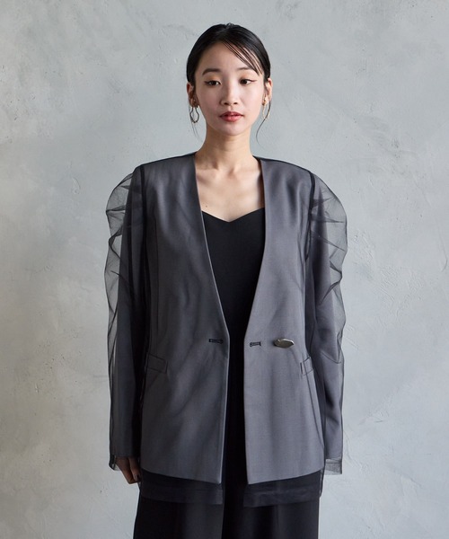 AIMER(エメ)の「チュールレイヤードノーカラージャケット(ノーカラージャケット・レディース・チャコールグレー/ベージュ・MEDIUM)」の6枚目の写真