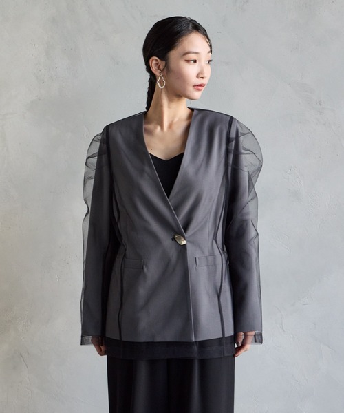 AIMER(エメ)の「チュールレイヤードノーカラージャケット(ノーカラージャケット・レディース・チャコールグレー/ベージュ・MEDIUM)」の8枚目の写真