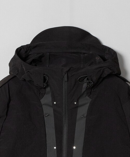 WHITE MOUNTAINEERING(ホワイトマウンテニアリング)の「HOODED BLOUSON(ブルゾン・メンズ・ブラック・0/1)」の3枚目の写真