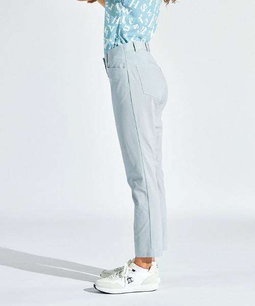 MUNSINGWEAR(マンシングウェア)の「【le coq sportif GOLF】撥水/ストレッチインサイドメッシュ9分丈パンツ ゴルフウェア(その他パンツ・レディース・グレー/ブラック・S/M/L/XL/3L)」の4枚目の写真
