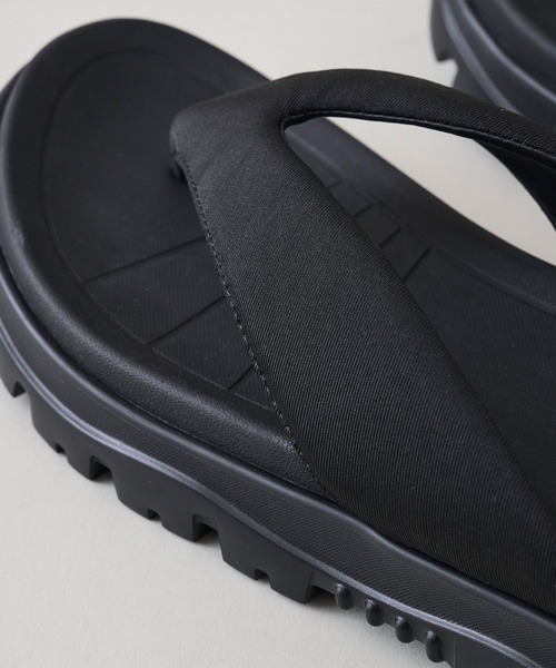 SHAKA(シャカ)の「SHAKA 厚底 パフィ トングサンダル KHAZANA THONG EX(サンダル・レディース・ブラック/ボルドー/ナチュラル・23/24/25/26/27/22/28)」の15枚目の写真