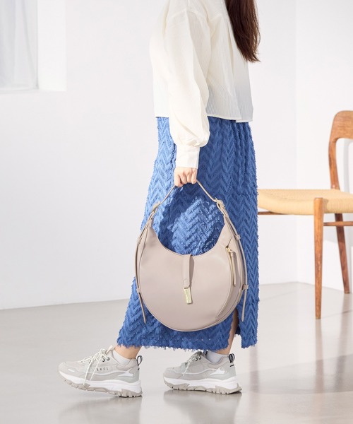 Jewelna Rose(ジュエルナローズ)の「セレーナ・ワンショルダーバッグ 16149(トートバッグ・レディース・ライトベージュ/チャコールグレー・FREE)」の6枚目の写真